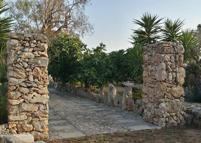 Tenuta La Siesta مزرعة للإقامة